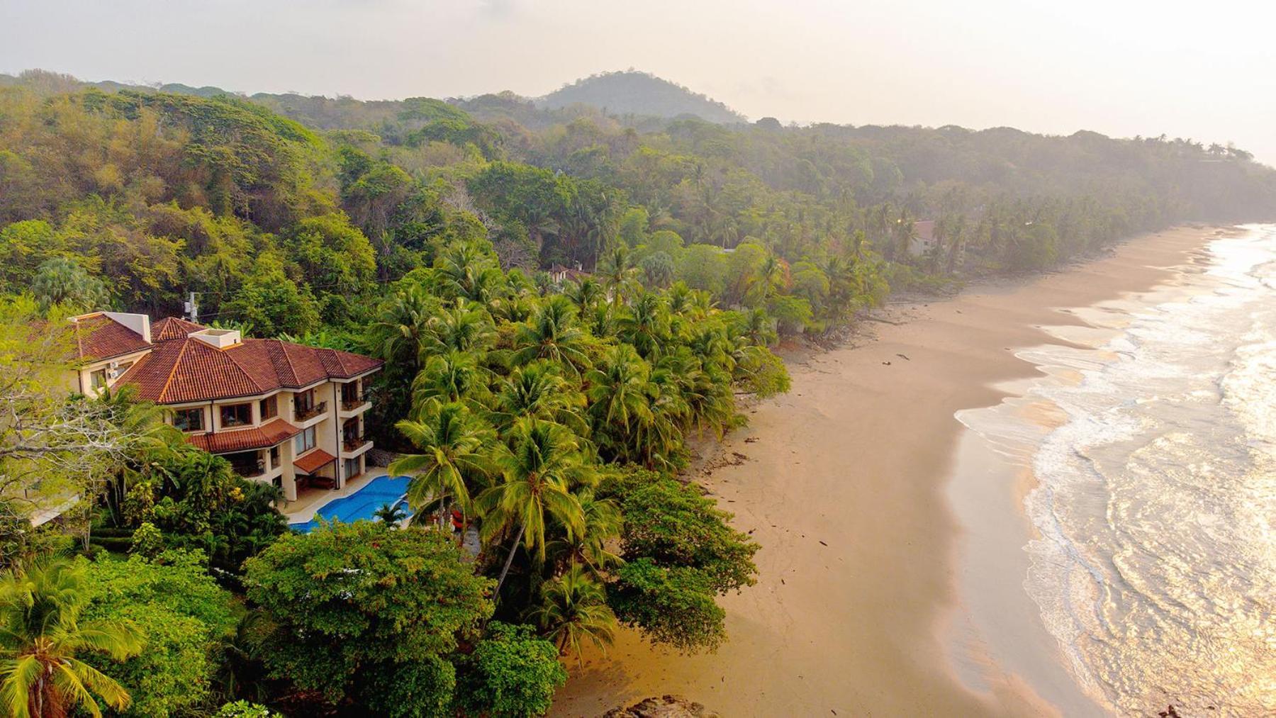 Palacio Tropical- Secluded & Private Beach Puntarenas Exterior photo